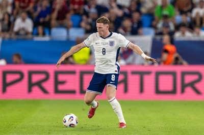 球员通过他, 卡里克