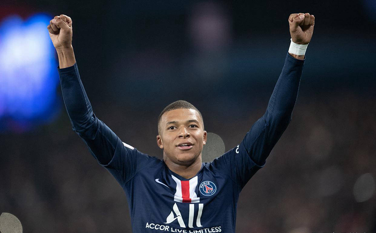 然而, 带领球队达