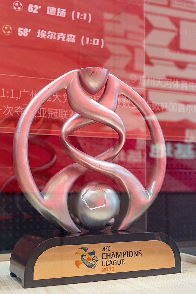 src, 职业联赛的