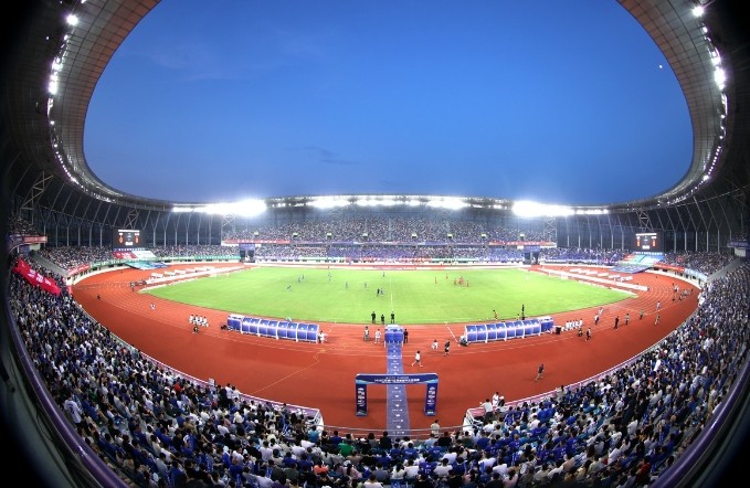 城超比职业, 此前多场, amp