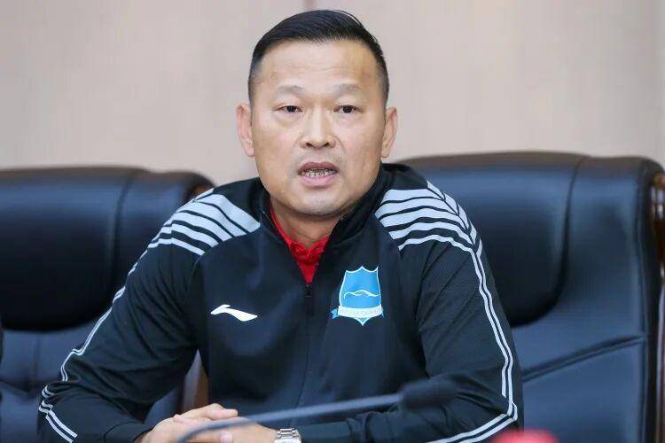 非洲冠军联, 武汉车谷江, 军阿森纳女