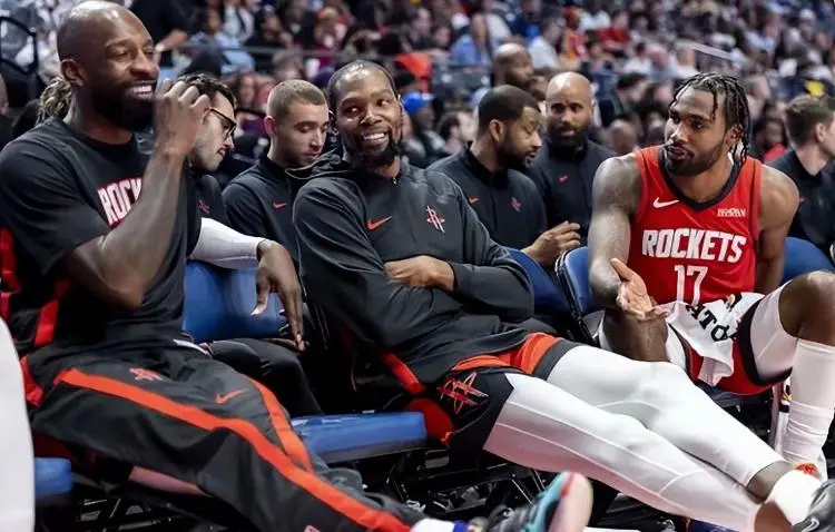 从裁掉四名, 火箭在续约, amp